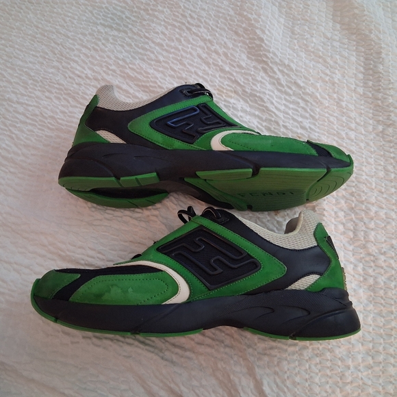 Fendi Men's Vibrant Green and Black Sneakers - Picture 5 of 7